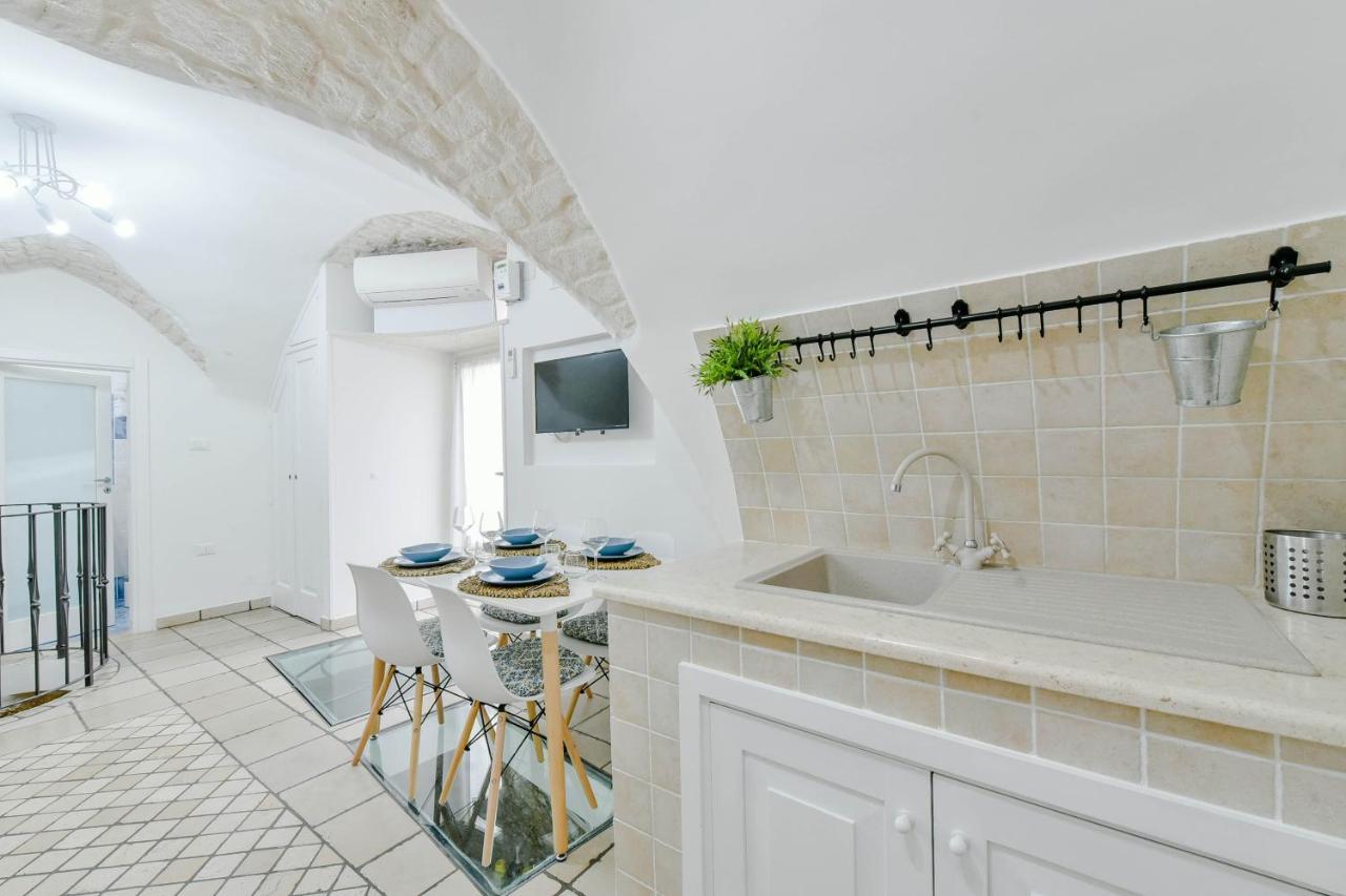 Antigone Apartment Ostuni Bagian luar foto