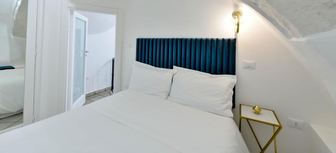 Grotta Antigone - 3Min Dal Centro Storico Apartment Ostuni Bagian luar foto