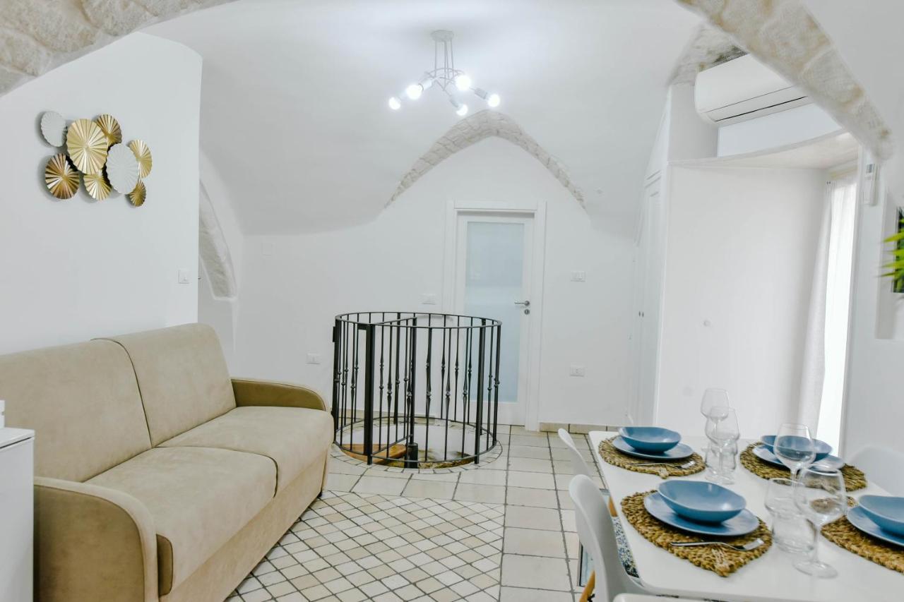 Antigone Apartment Ostuni Bagian luar foto